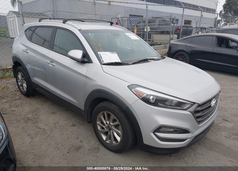 2016 HYUNDAI TUCSON SE VIN: KM8J33A49GU197621