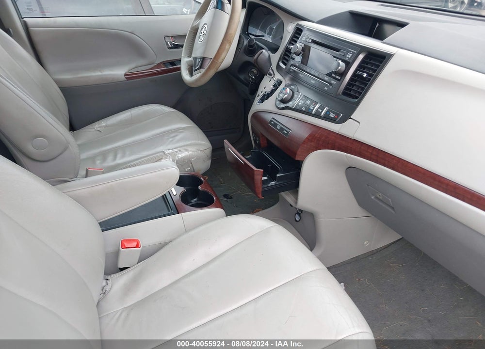 2014 TOYOTA SIENNA VIN: 5TDYK3DC6ES409613