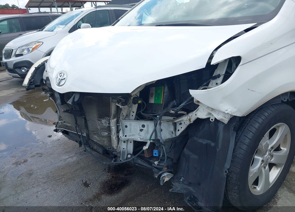 2014 TOYOTA SIENNA LE VIN: 5TDKK3DC7ES515218
