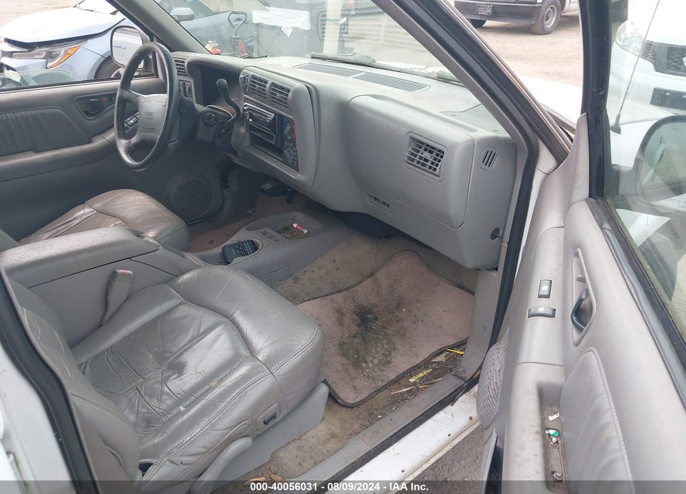1996 GMC JIMMY VIN: 1GKDT13W1T2525614