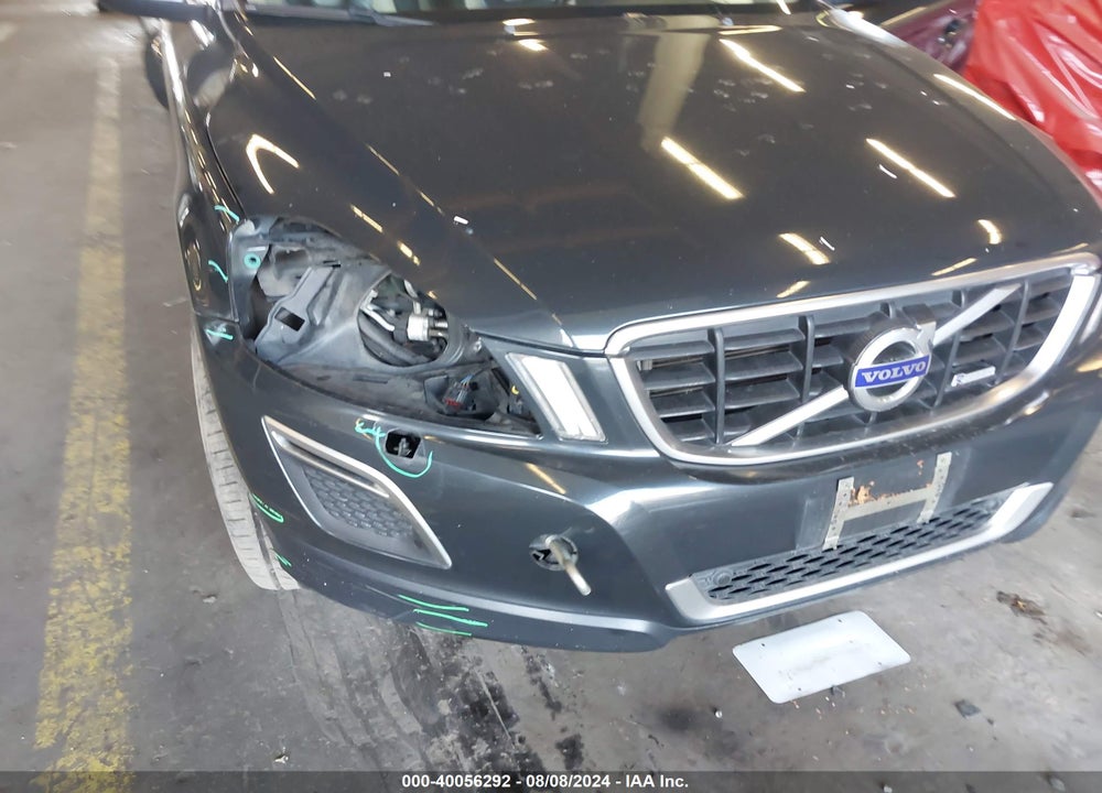 2012 VOLVO XC60 T6/T6 PLATINUM/T6 PREMIER PLUS/T6 R-DESIGN/T6 R-DESIGN PLATINUM/T6 R-DESIGN PREMIER PLUS VIN: YV4902DZ1C2322826