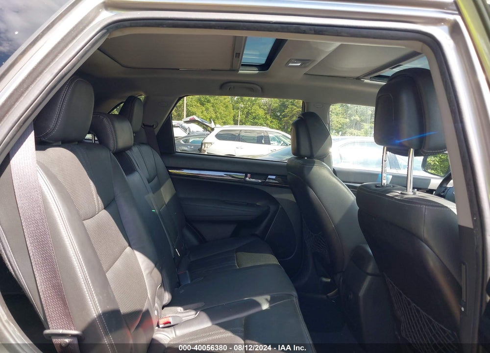 2012 KIA SORENTO SX V6 VIN: 5XYKWDA24CG192990