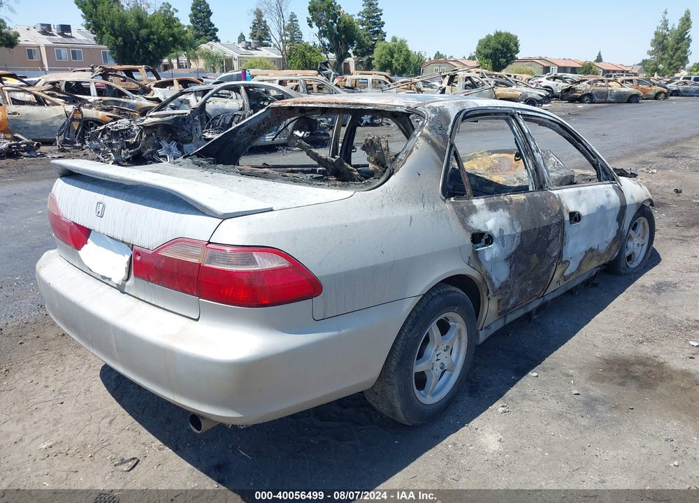 1998 HONDA ACCORD LX VIN: 1HGCG5640WA177815