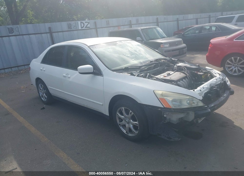 2004 HONDA ACCORD 2.4 LX VIN: JHMCM56334C004921