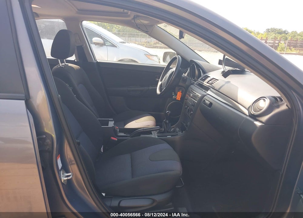 2007 MAZDA 3 S TOURING VIN: JM1BK324271747737