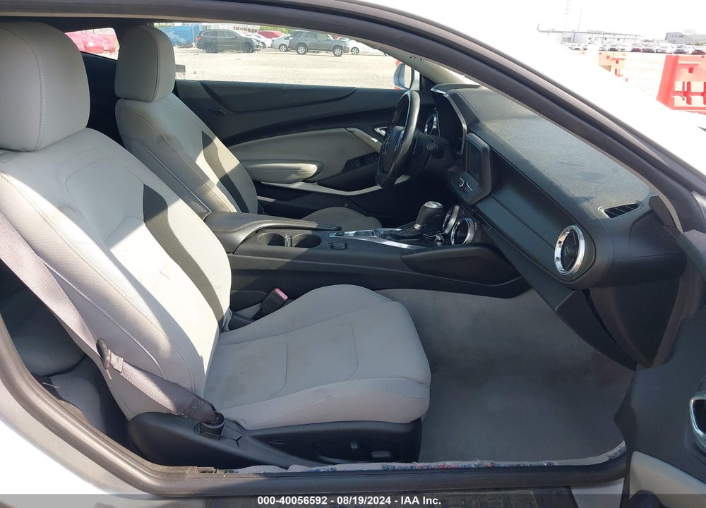 2017 CHEVROLET CAMARO 1LT VIN: 1G1FB1RX7H0156017
