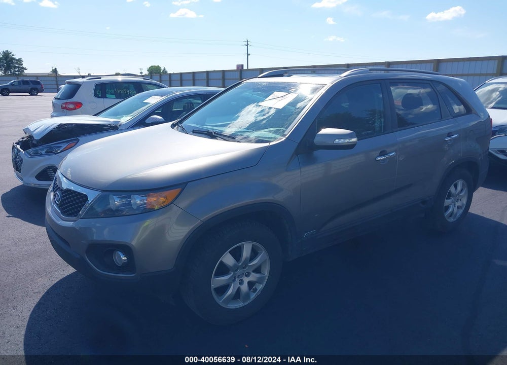 2012 KIA SORENTO LX VIN: 5XYKTCA63CG252666