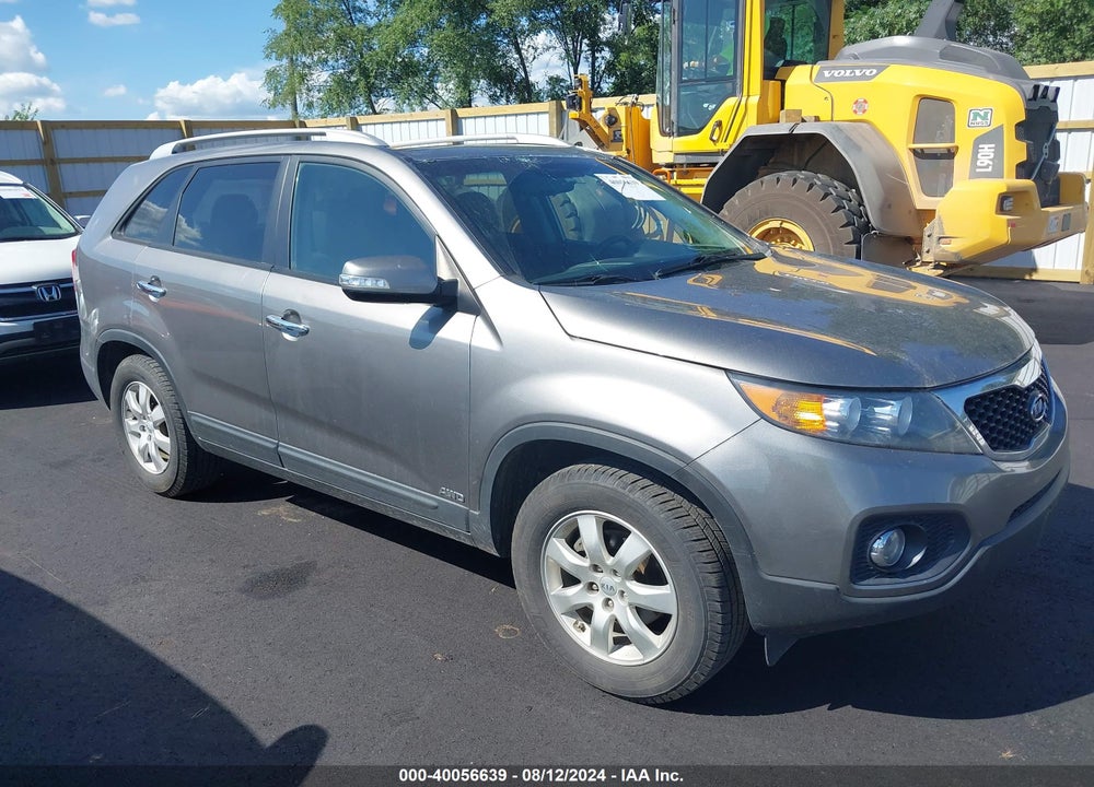 2012 KIA SORENTO LX VIN: 5XYKTCA63CG252666