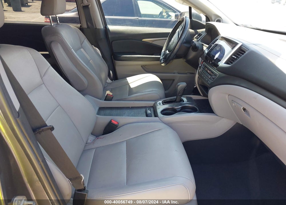 2017 HONDA PILOT EX-L VIN: 5FNYF5H52HB033755