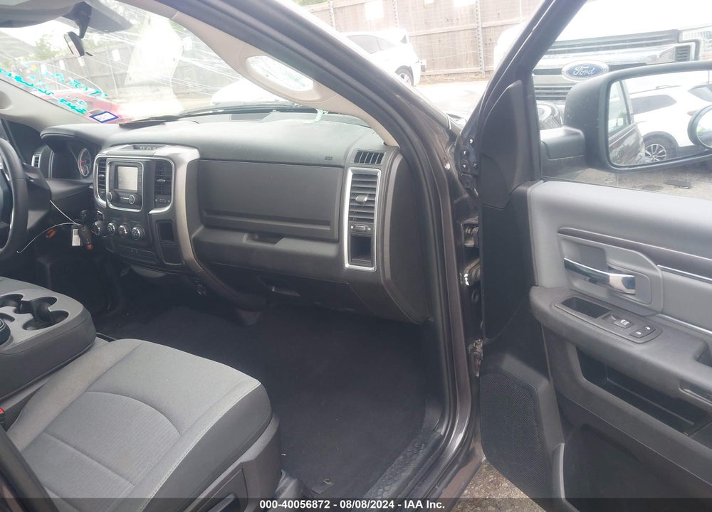 2022 RAM 1500 CLASSIC SLT 4X2 5'7 BOX VIN: 1C6RR6LG8NS169680
