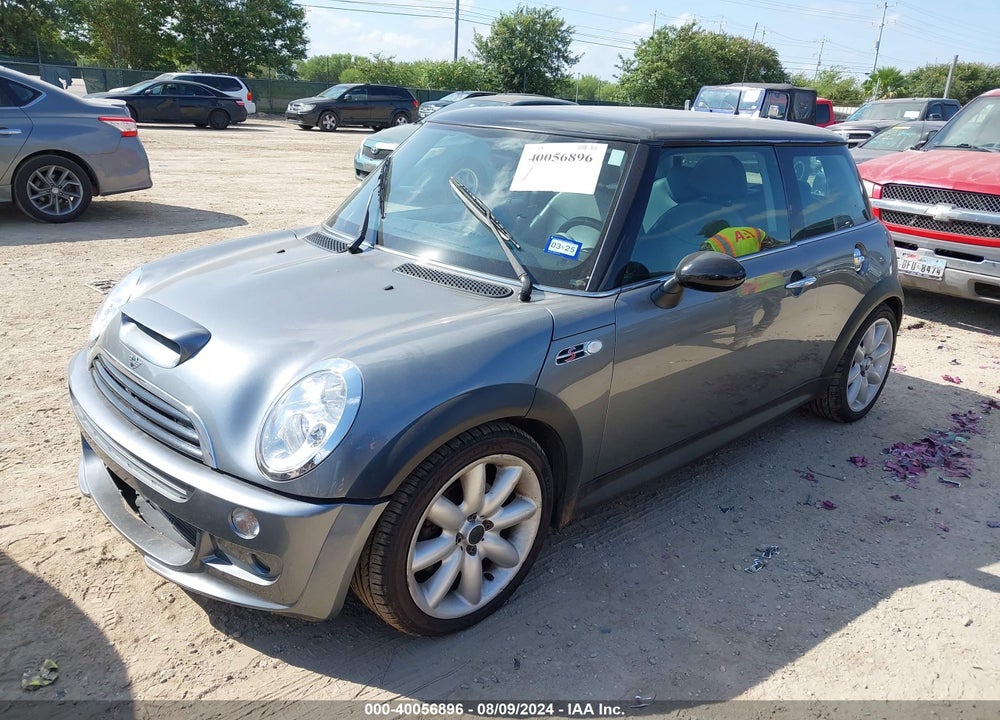 2004 MINI COOPER S VIN: WMWRE33454TD81146