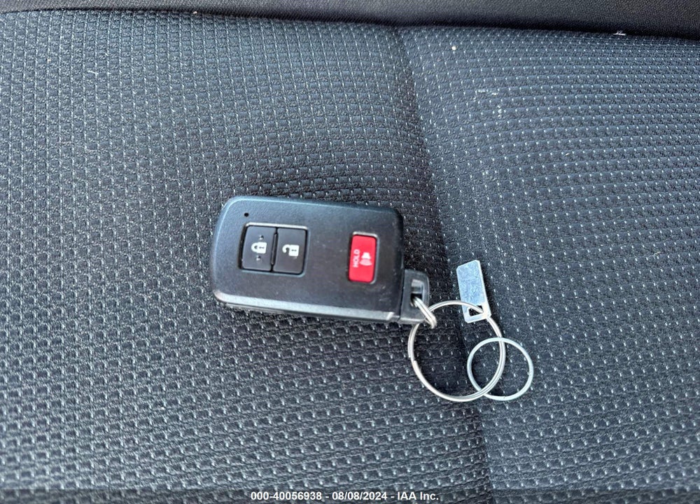 2018 TOYOTA RAV4 HYBRID LE VIN: JTMRJREV8JD230084