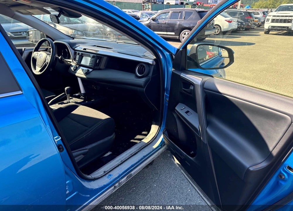 2018 TOYOTA RAV4 HYBRID LE VIN: JTMRJREV8JD230084