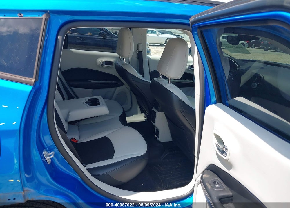 2019 JEEP COMPASS SUN AND WHEEL FWD VIN: 3C4NJCBB4KT668540