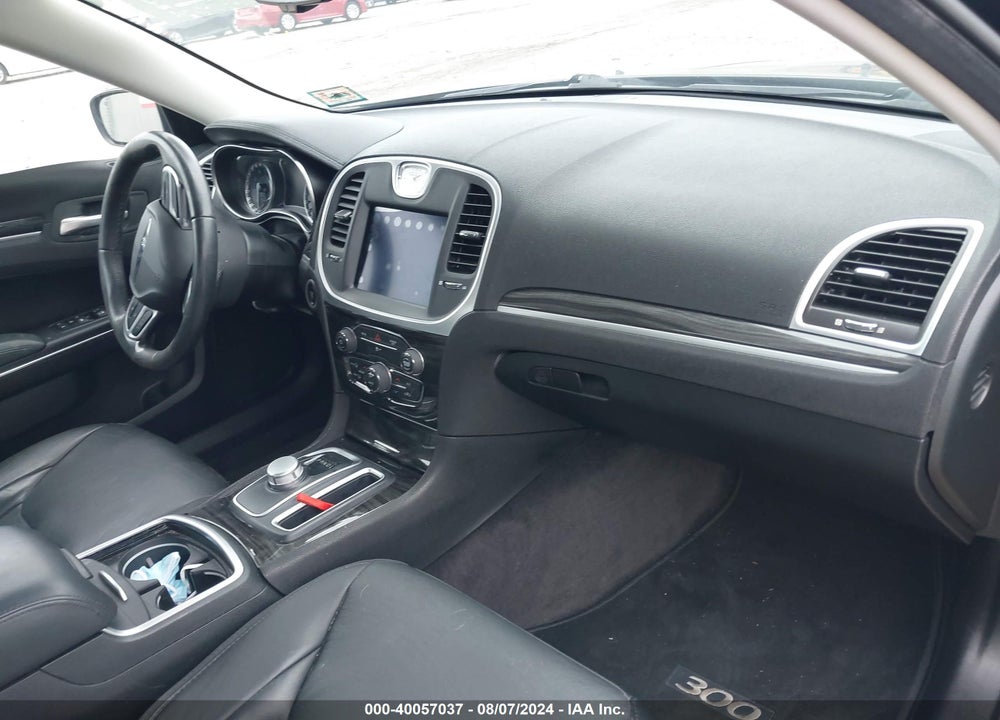 2017 CHRYSLER 300 LIMITED VIN: 2C3CCAAG4HH506447