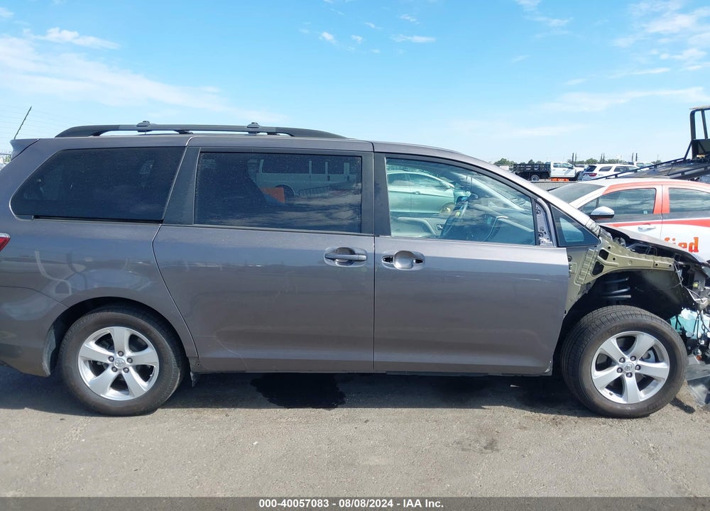 2015 TOYOTA SIENNA LE 8 PASSENGER VIN: 5TDKK3DC4FS638833