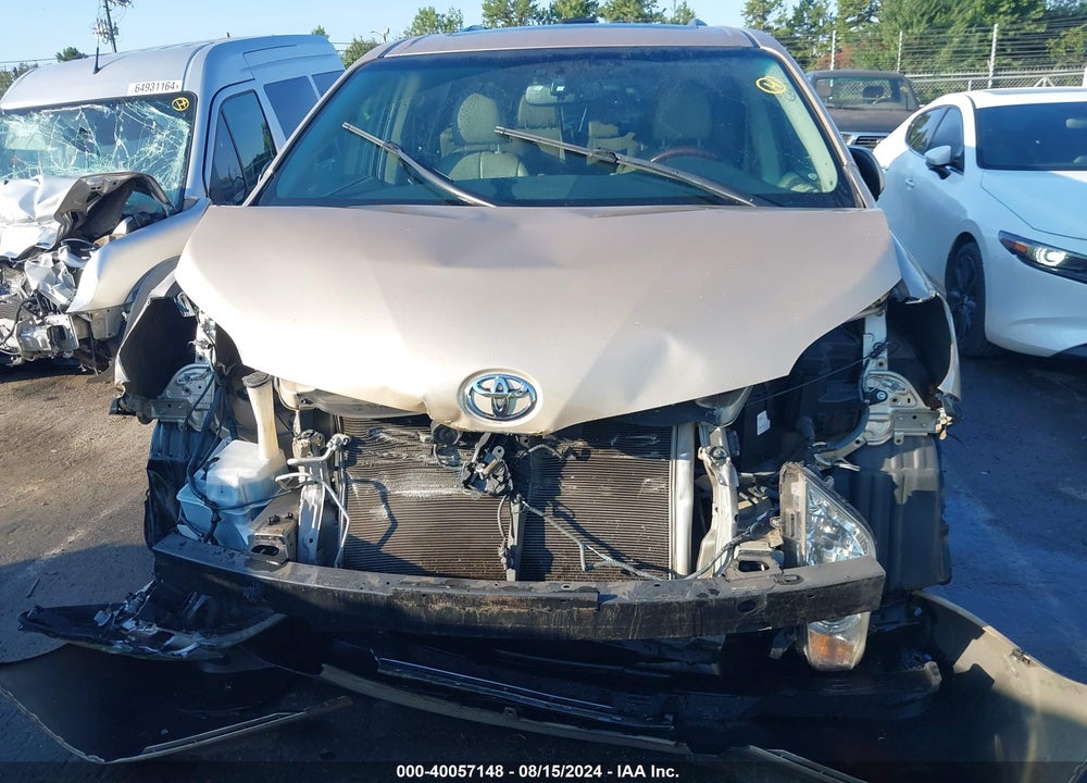 2012 TOYOTA SIENNA LIMITED V6 7 PASSENGER VIN: 5TDYK3DC8CS270369
