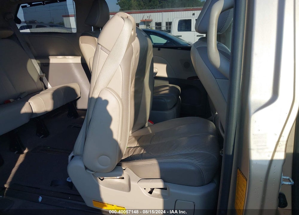2012 TOYOTA SIENNA LIMITED V6 7 PASSENGER VIN: 5TDYK3DC8CS270369