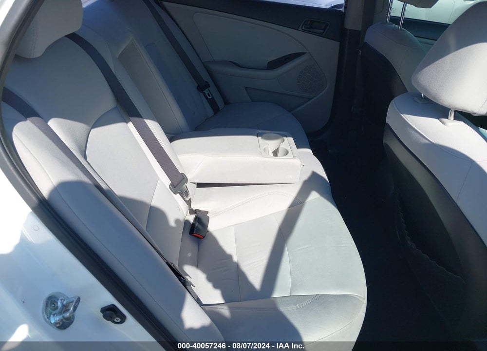 2015 KIA OPTIMA LX VIN: KNAGM4A78F5565496