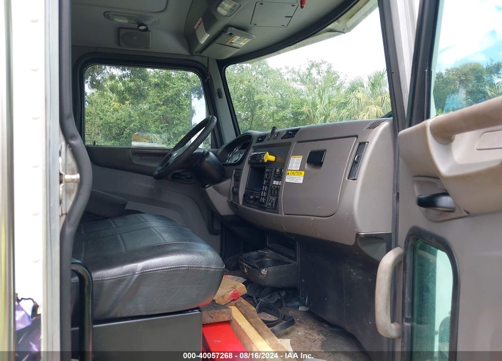 2018 PETERBILT 337 VIN: 2NP2HM6X9JM482185