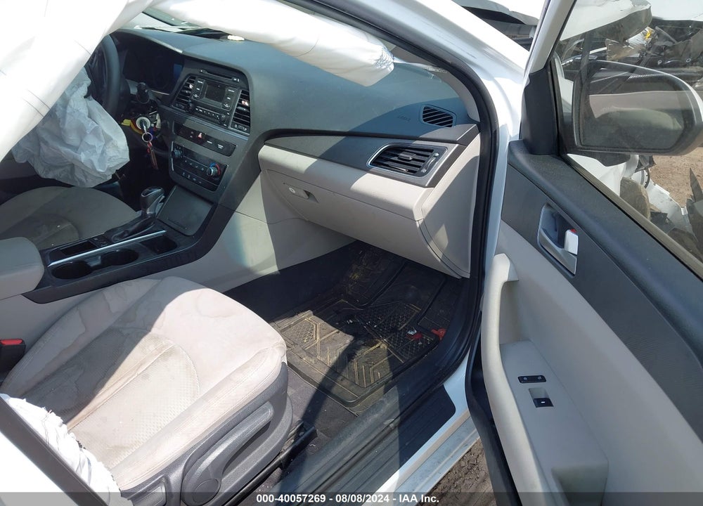 2017 HYUNDAI SONATA VIN: 5NPE24AF6HH560890