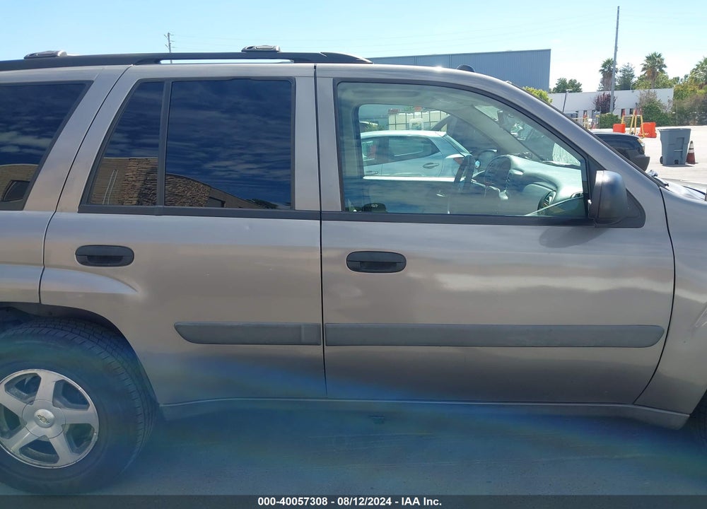 2005 CHEVROLET TRAILBLAZER LS VIN: 1GNDS13S952311623