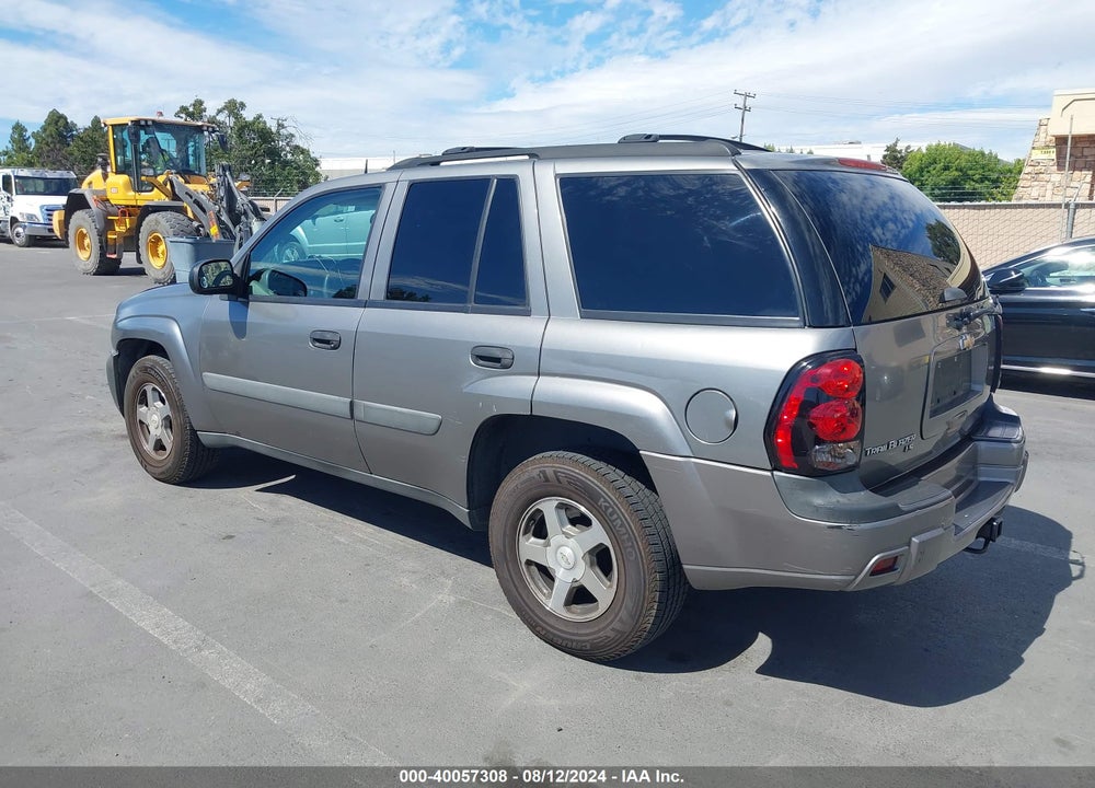 2005 CHEVROLET TRAILBLAZER LS VIN: 1GNDS13S952311623