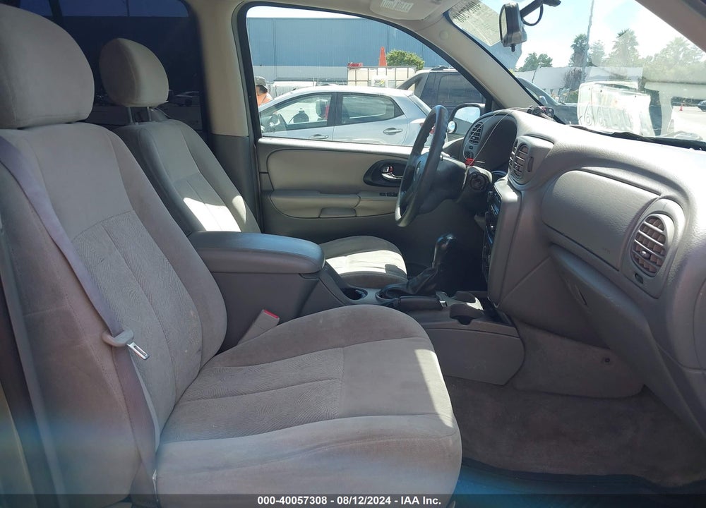 2005 CHEVROLET TRAILBLAZER LS VIN: 1GNDS13S952311623