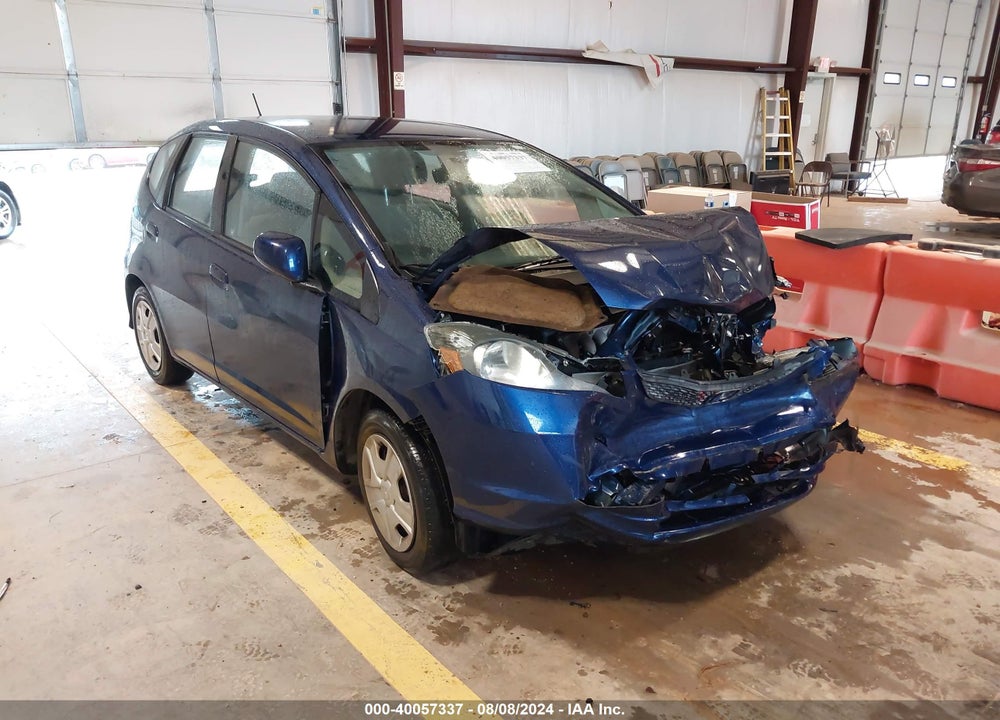 2013 HONDA FIT VIN: JHMGE8H32DC035607