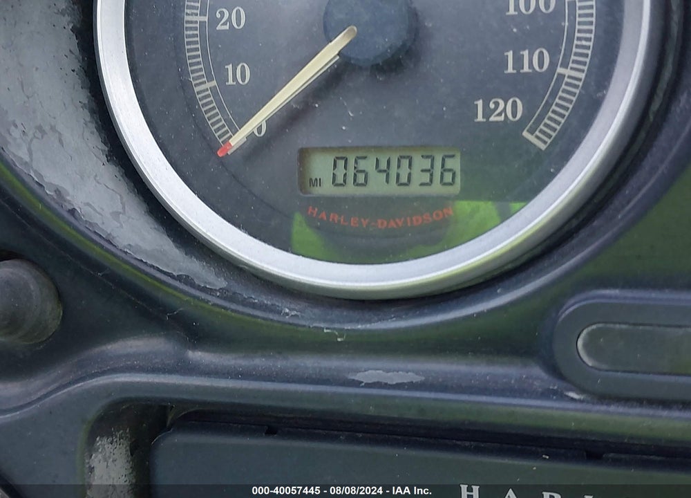 2011 HARLEY-DAVIDSON FLHTCU VIN: 1HD1FC417BB602780