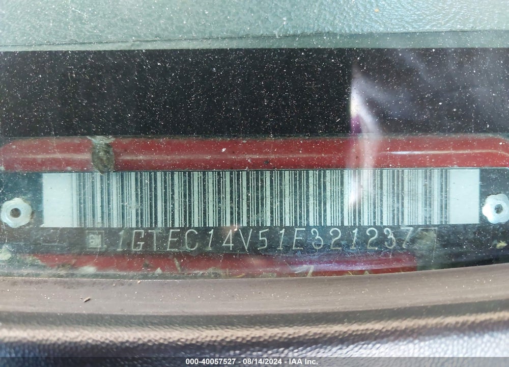2001 GMC SIERRA 1500 SL VIN: 1GTEC14V51E321237