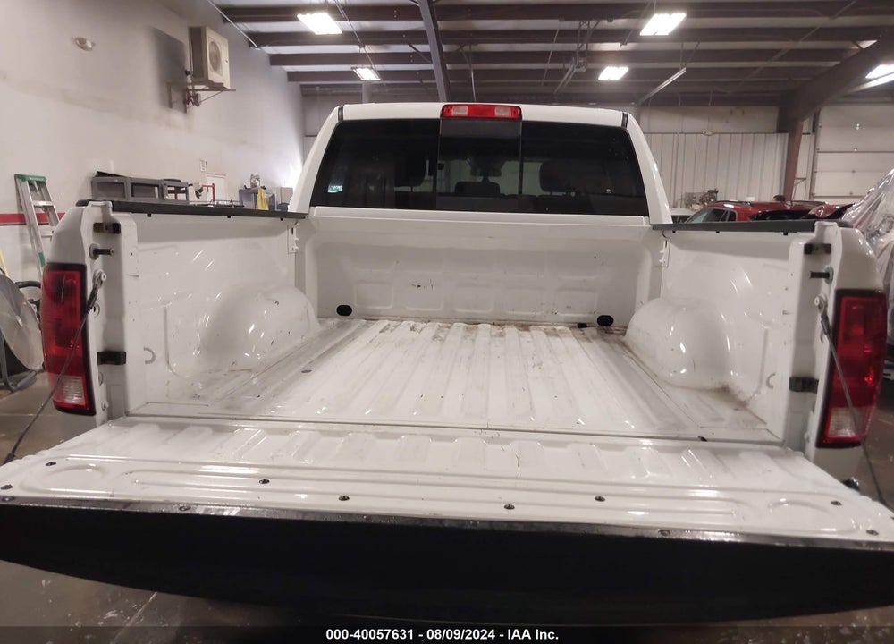 2019 RAM 1500 CLASSIC SLT 4X4 5'7 BOX VIN: 3C6RR7LG6KG670088