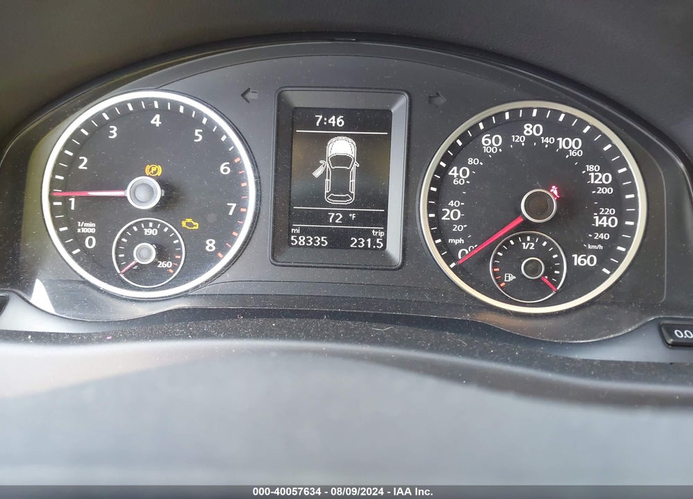 2017 VOLKSWAGEN TIGUAN VIN: WVGAV7AX8HK049923
