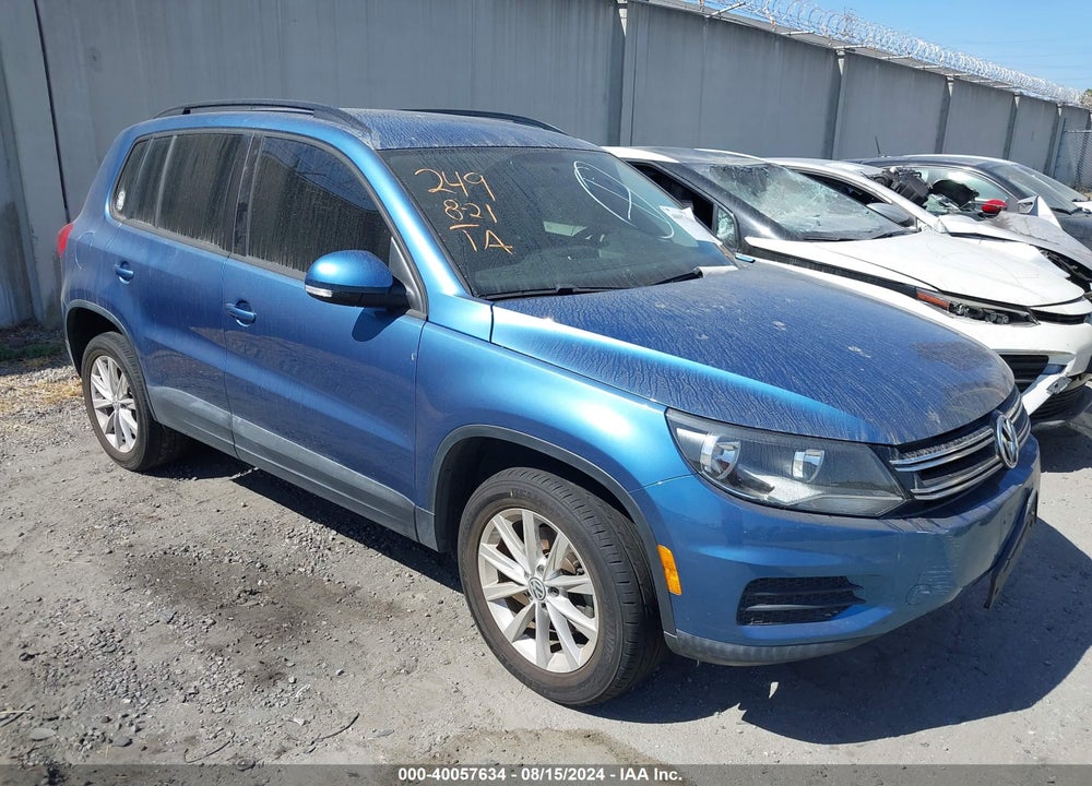 2017 VOLKSWAGEN TIGUAN VIN: WVGAV7AX8HK049923