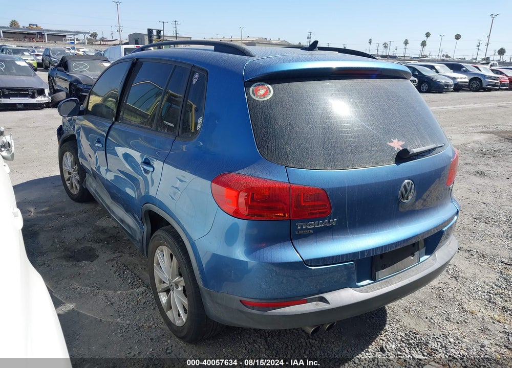 2017 VOLKSWAGEN TIGUAN VIN: WVGAV7AX8HK049923