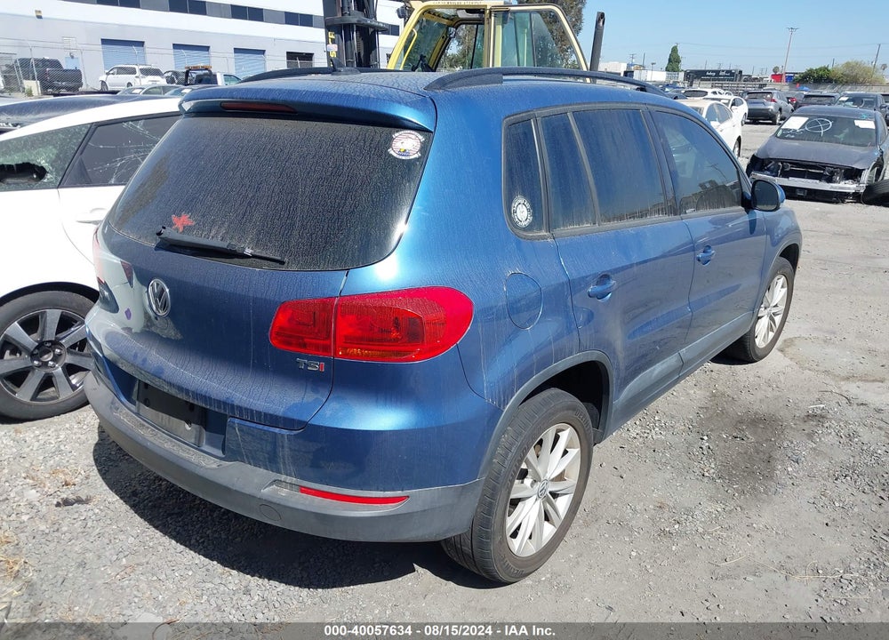 2017 VOLKSWAGEN TIGUAN VIN: WVGAV7AX8HK049923