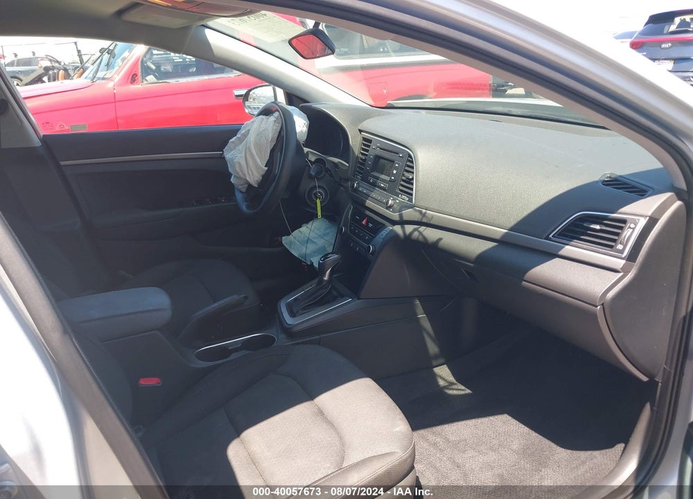2018 HYUNDAI ELANTRA SE VIN: KMHD74LF2JU609438