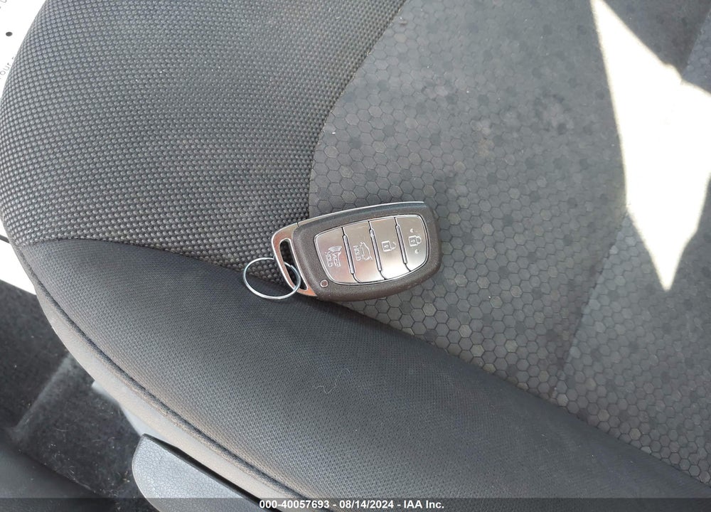 2019 HYUNDAI IONIQ PLUG-IN HYBRID VIN: KMHC65LD5KU164598