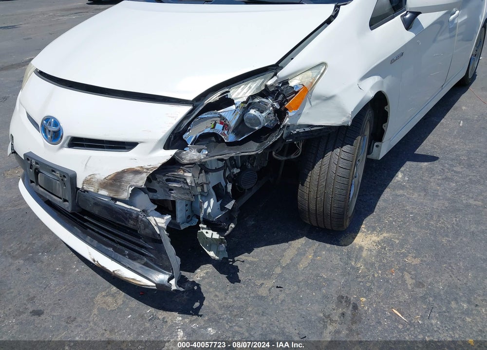 2013 TOYOTA PRIUS THREE SE VIN: JTDKN3DU8D1662854