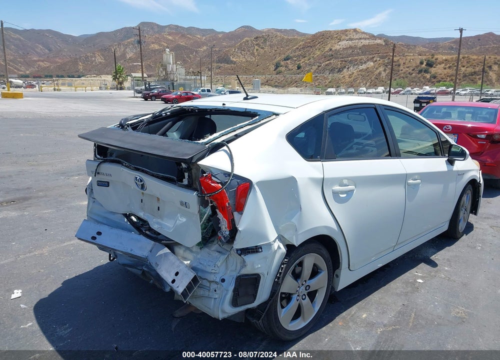 2013 TOYOTA PRIUS THREE SE VIN: JTDKN3DU8D1662854