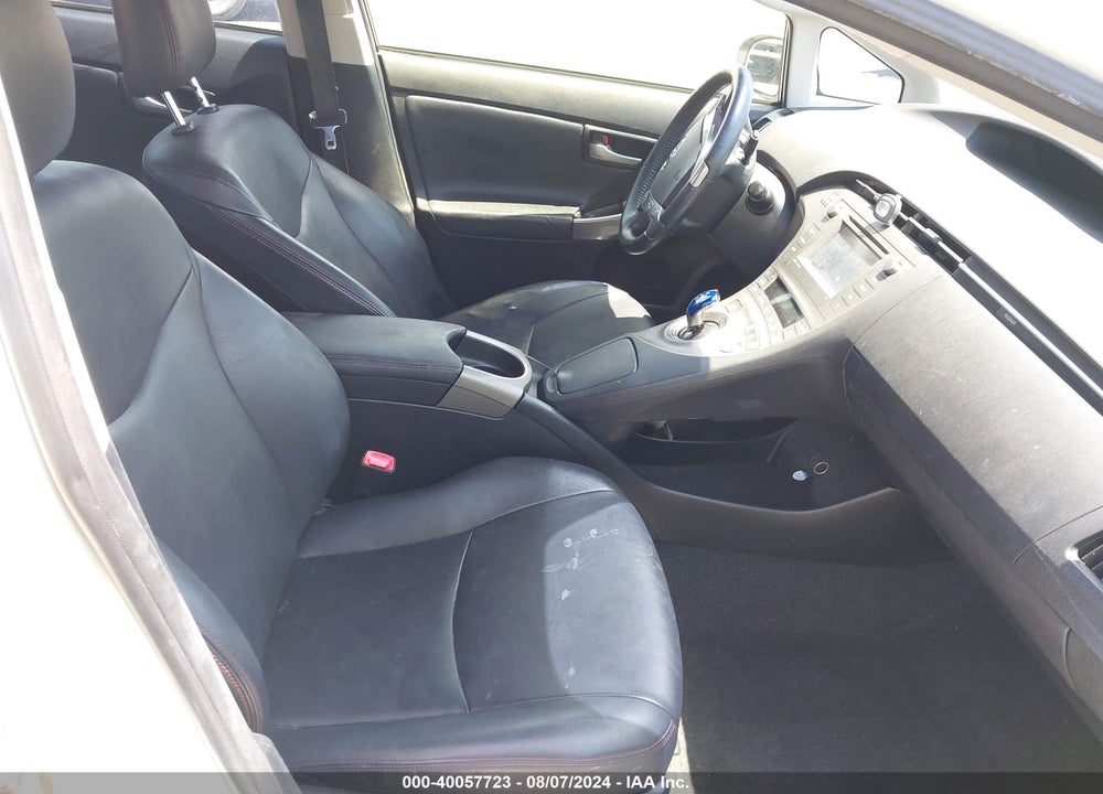 2013 TOYOTA PRIUS THREE SE VIN: JTDKN3DU8D1662854