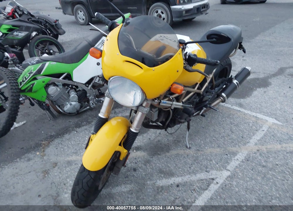 1999 DUCATI M900 VIN: ZDM1RC4N7XB018743