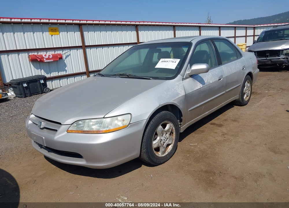 1998 HONDA ACCORD EX V6 VIN: 1HGCG165XWA025557