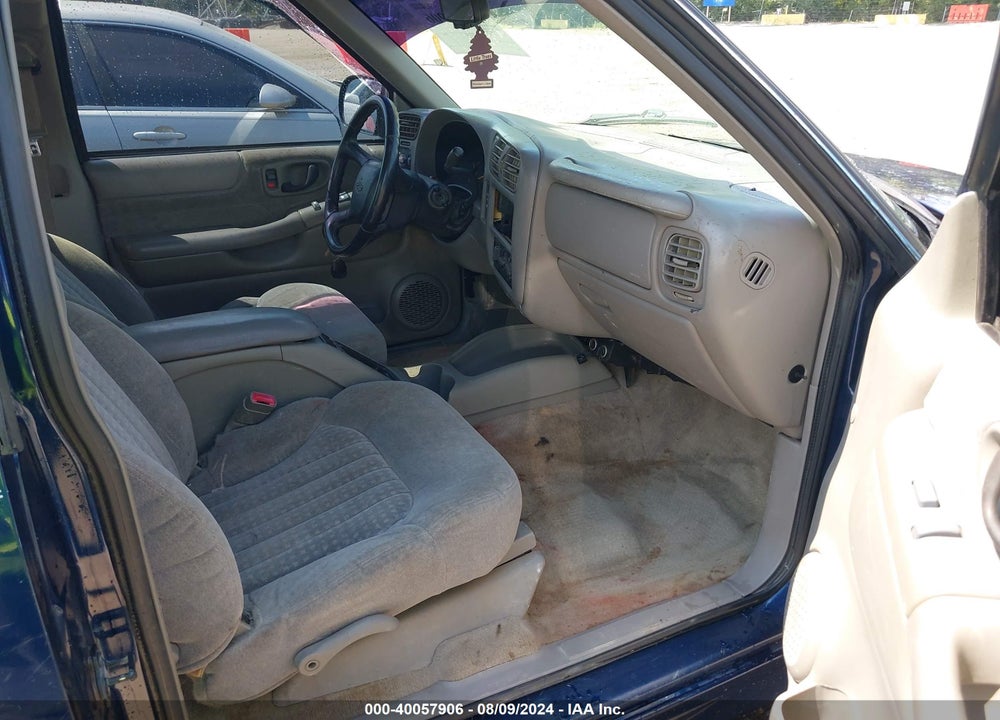 2000 CHEVROLET S-10 LS VIN: 1GCCS19W1Y8283607