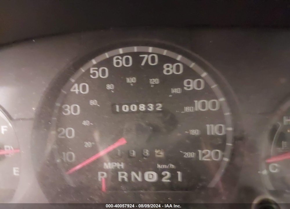 2003 FORD CROWN VICTORIA STANDARD VIN: 2FAFP73W73X183049