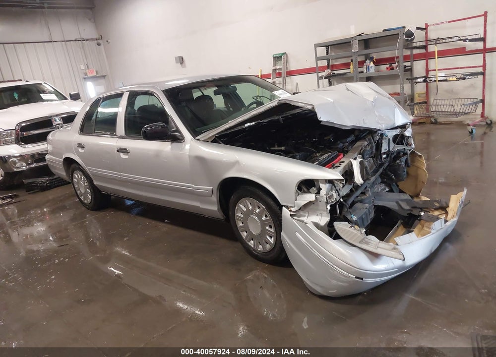 2003 FORD CROWN VICTORIA STANDARD VIN: 2FAFP73W73X183049