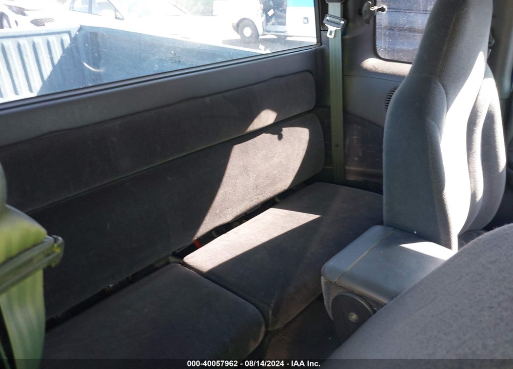 2000 DODGE DAKOTA SLT/SPORT VIN: 1B7GG22N2YS551674