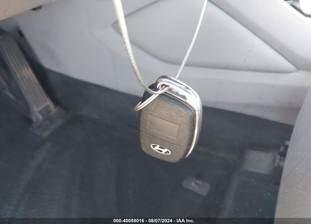 2017 HYUNDAI TUCSON SE VIN: KM8J33A43HU456945