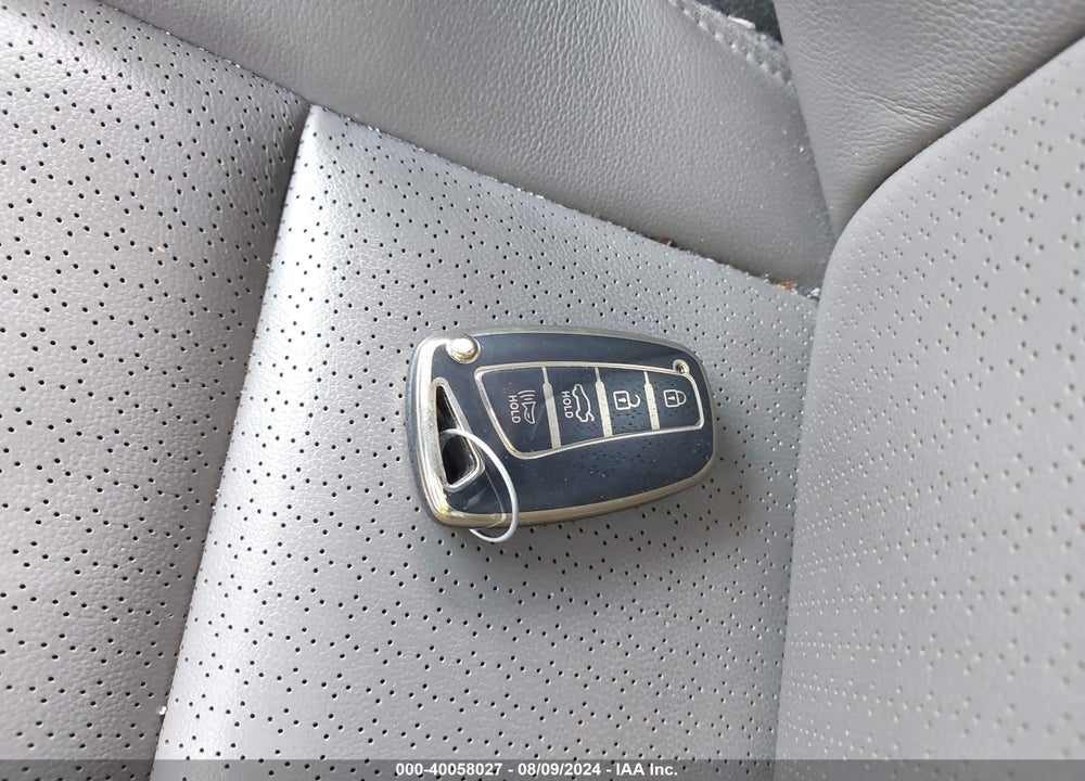 2014 HYUNDAI SANTA FE LIMITED VIN: KM8SR4HF8EU087558