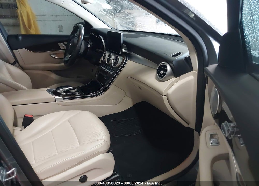 2019 MERCEDES-BENZ GLC 300 VIN: WDC0G4JB1KF594868